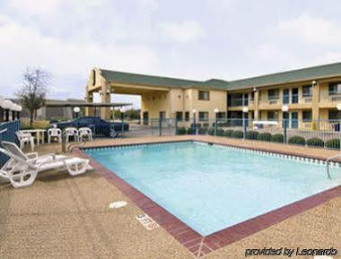 Hotel Super 8 By Wyndham Arlington East Extérieur photo